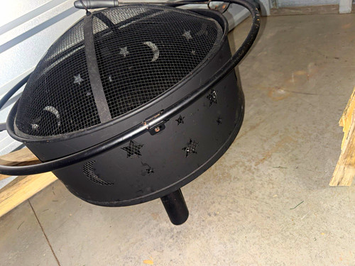Black round metal - round,